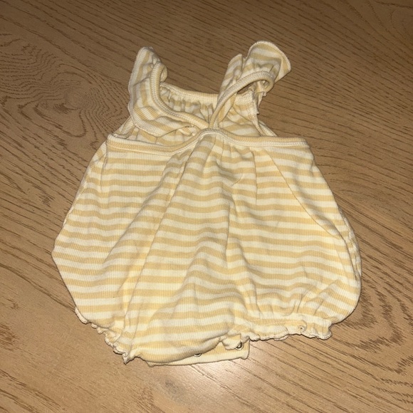 Quincy Mae Ribbed Ruffle Romper Bundle - Cloud and Yellow Stripe 0-3M - Picture 12 of 12